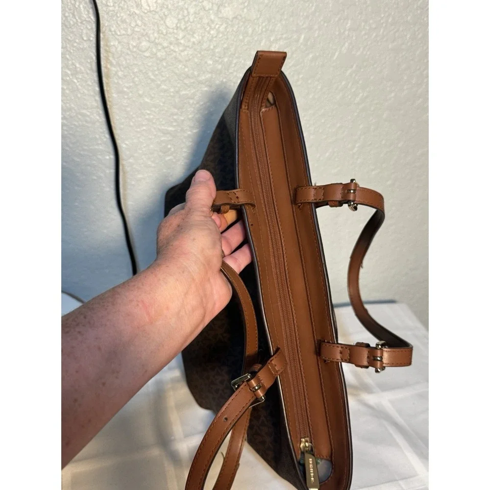 Michael Kors Medium Brown Leather Tote Bag with Zip With A Wallet Pre-Owned